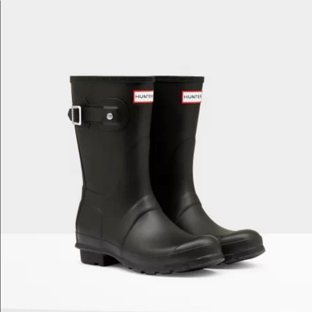 Size 7.5 black original short Hunter boots